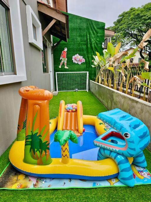 Cozy Holiday Home Karaoke Bbq Bukit Indah Jb Johor Bahru Dış mekan fotoğraf